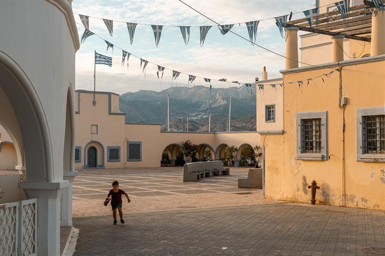 De authentieke pleinen in Karpathos-stad.