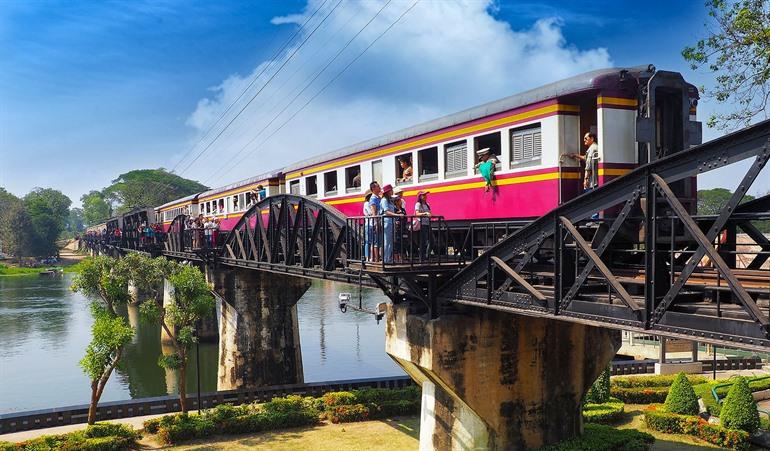 De brug over de Kwai-rivier, Thailand