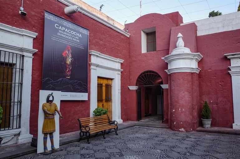 De ingang van het Museo Santuarios Andino