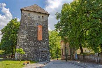 De Kapiteinstoren Bihać bezoeken