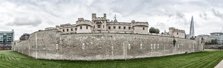 De muur rondom Tower of London