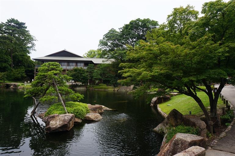 De prachtige Japanse tuin in Nagoya