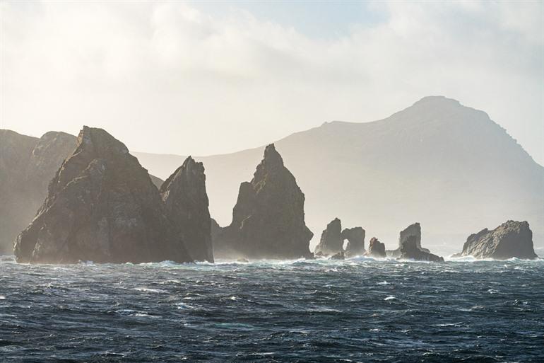 De ruige kliffen van de zuidelijkste eilanden