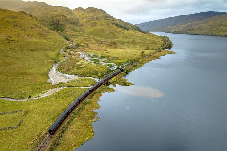 De trein door de highlands en de meren