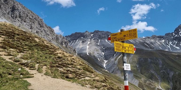 De wandelpaden in het Zwitsers Nationaal Park moet je volgen