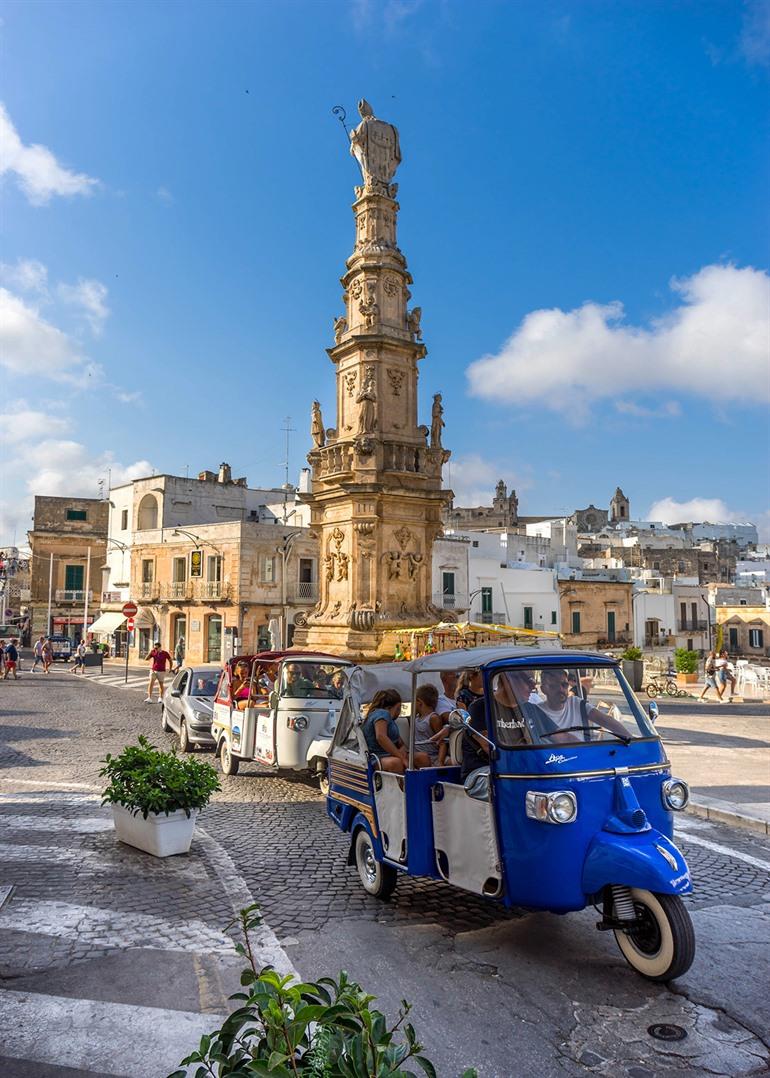 De witte huizen en steegjes van Ostuni
