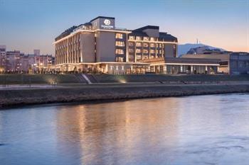 DoubleTree by Hilton Skopje boeken