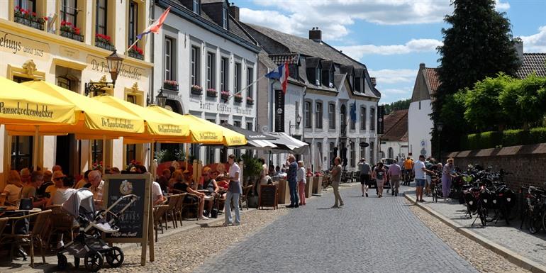 Drukke straten in Thorn