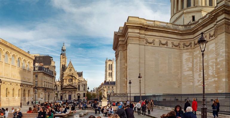 Drukte aan het Panthéon in Parijs