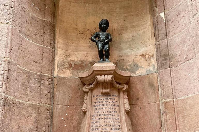 Een replica van Manneken-Pis in Colmar