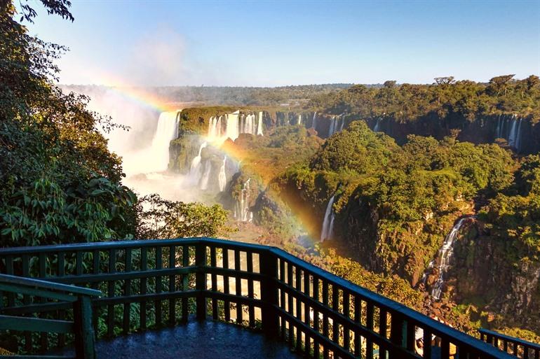 Een van de mooie uitzichtpunten bij de watervallen