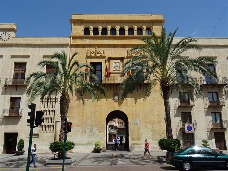 Elche stadhuis voorkant