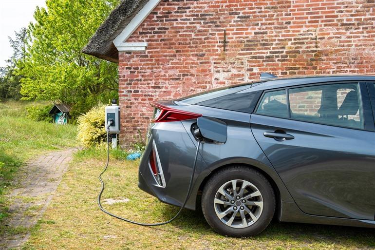 Elektrische laadpaal thuisladen