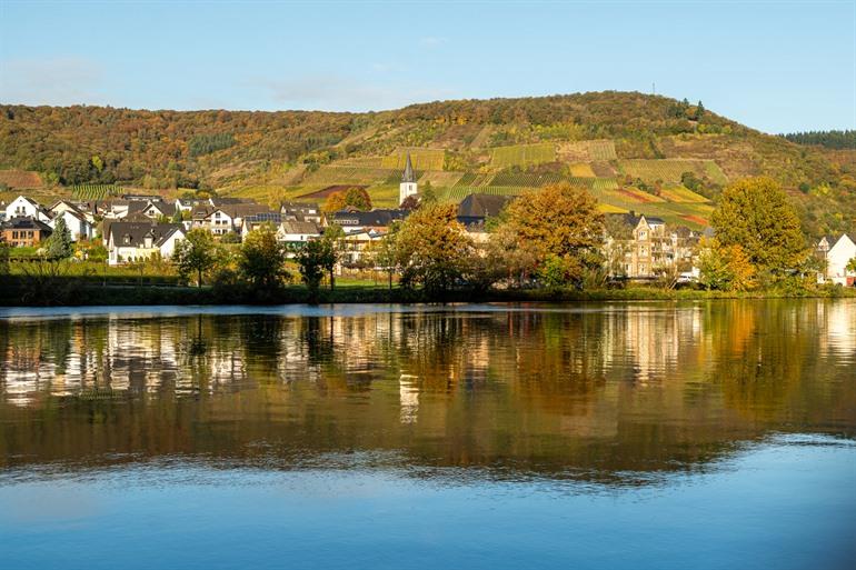 Ellenz-Poltersdorf aan de overkant