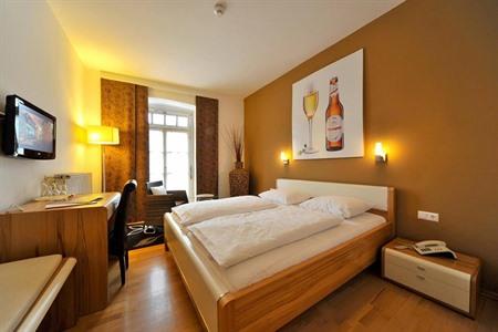 Erlebnis Post - Stadthotel mit EigenART in Spittal an der Drau boeken