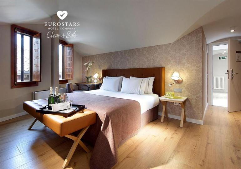 Exe Casa de Los Linajes boeken