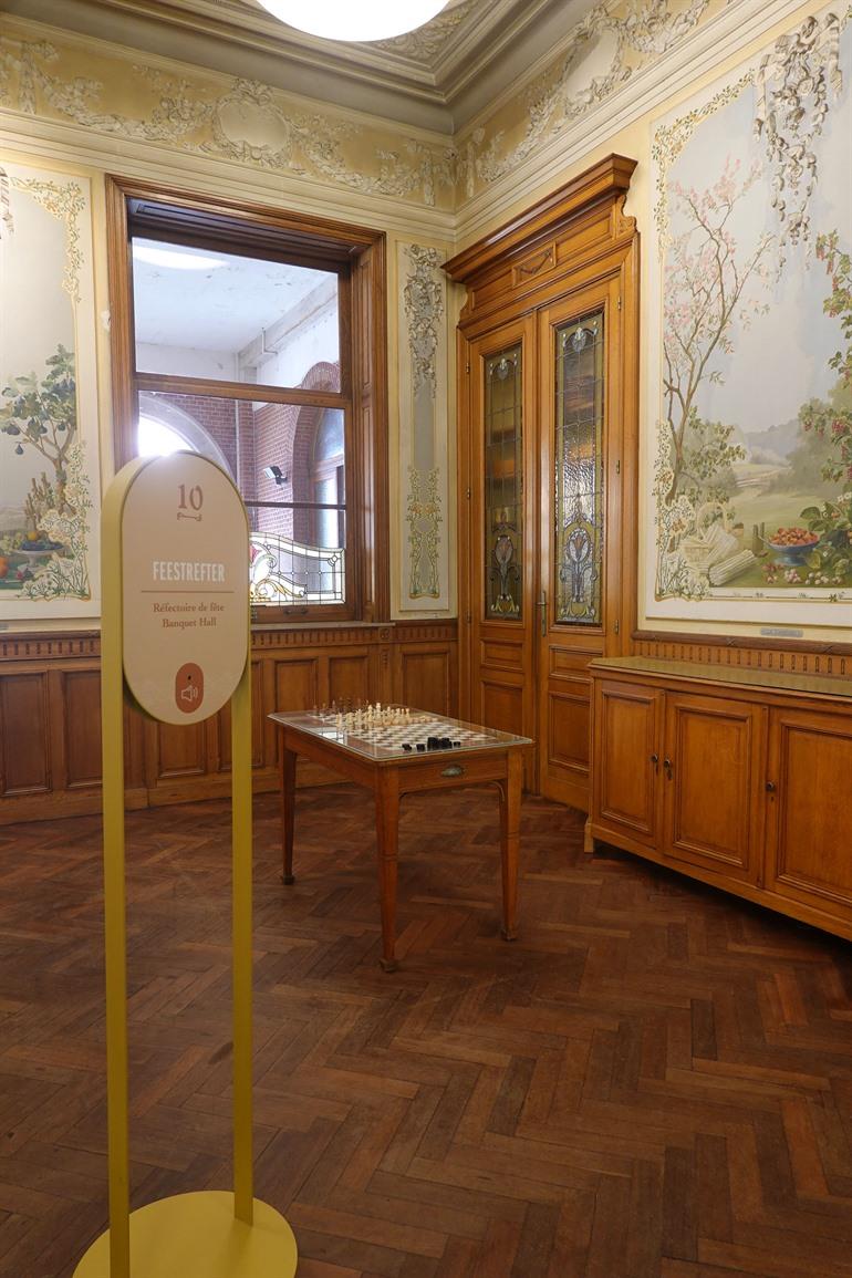 Feestrefter in de Wintertuin Ursulinen, Onze-Lieve-Vrouw-Waver