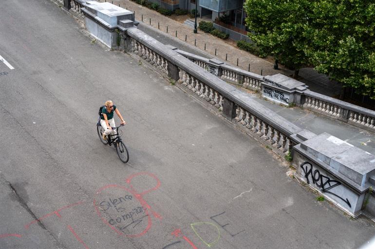 Fietsen aan het Justitiepaleis