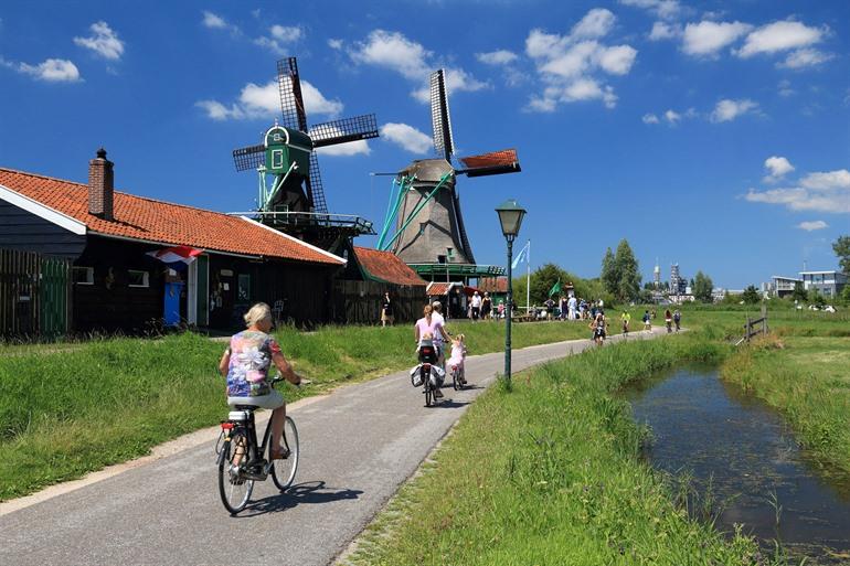 Fietsen in Zaandam, Nederland