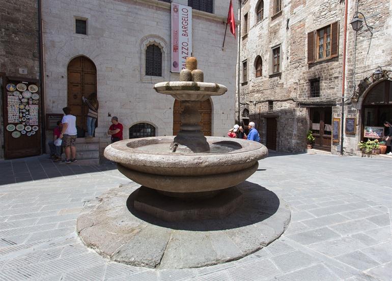 Fontana del Bargello, Gubbio