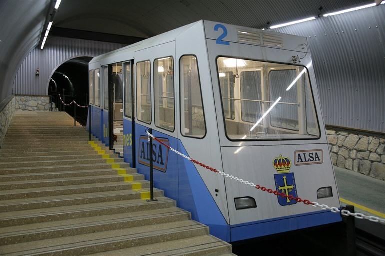 Funicular de Bulnes in Los Picos de Europa, Noord-Spanje