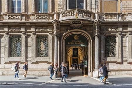 Galleria Doria Pamphilj in Rome bezoeken? Tickets voor de rijkelijk versierde kunstgalerij