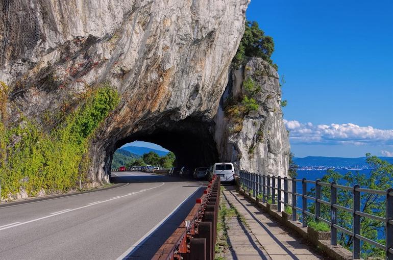 Galleria Naturale sulla Strada Costiera in Triëst
