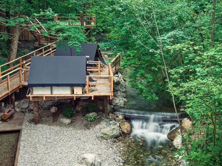 Garden Village in Bled boeken