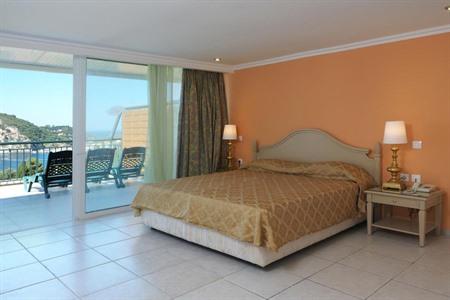 Geniet van alle luxe en ontspanning in het viersterrenhotel Paleo ArtNouveau in Corfu