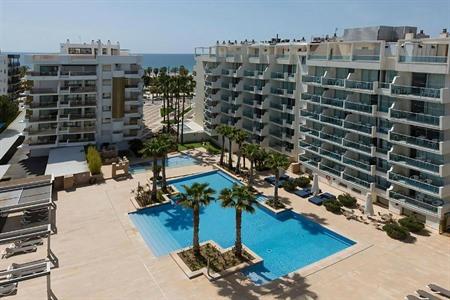Geniet van een verblijf in Acacias Suites Apartments in Salou