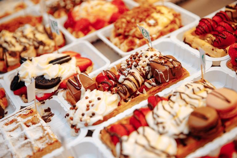 Geniet van een warme wafel