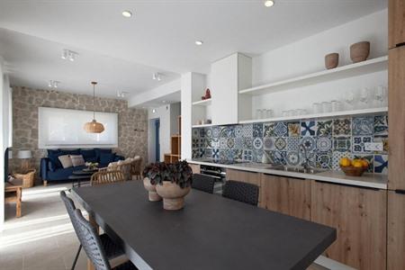 Geniet van ontspanning en rust in Villa Thea Mare Levantes in Lakones