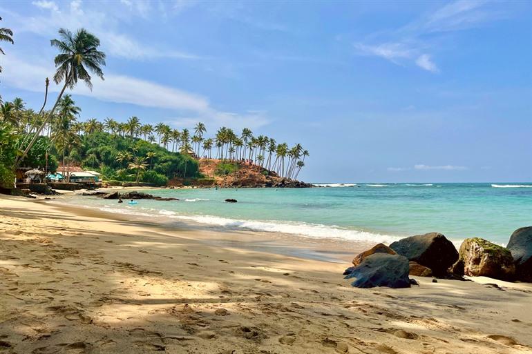 Genieten bij Mirissa Beach