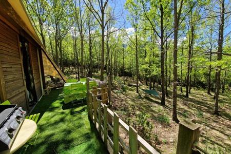 Glamping bij Lodge de Charme avec Jacuzzi