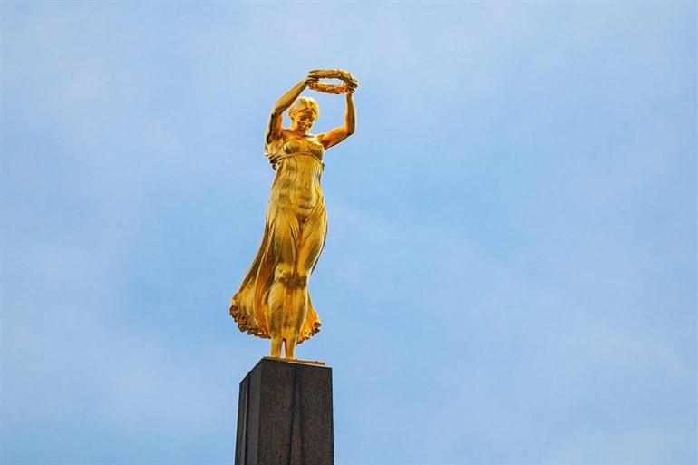 Golden Lady - Gëlle Fra