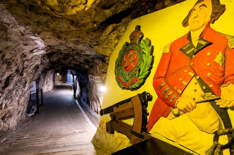 Great Siege Tunnels bezoeken in Gibraltar