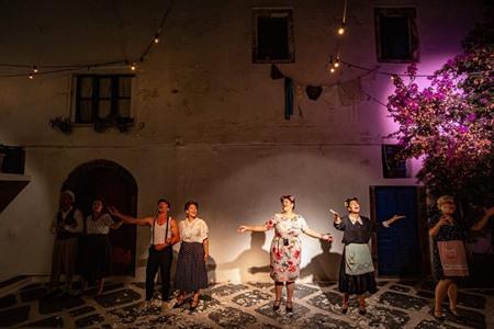 Griekse Bruiloft Show in Fira