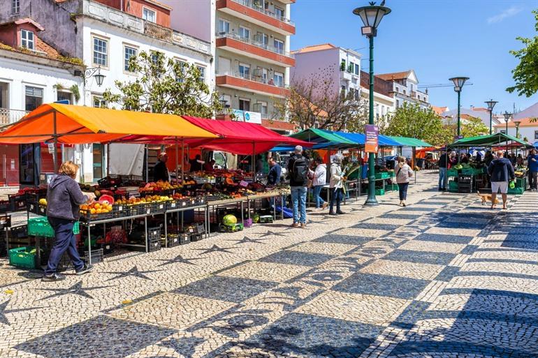 Groenten- en fruitmarkt in Caldas da Rainha bezoeken