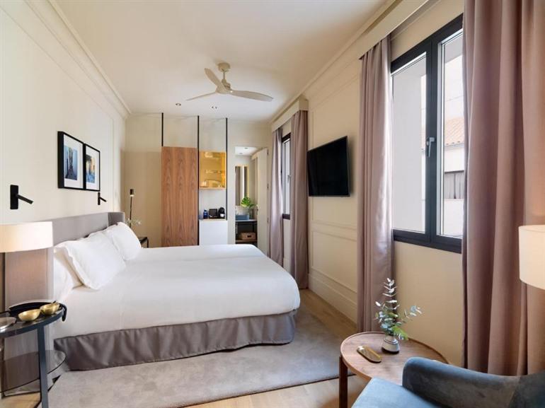 H10 Palacio Colomera boeken