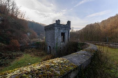 Wandelen naar de vergeten koninklijke halte van de Ardennen: Halte Royale d’Ardenne