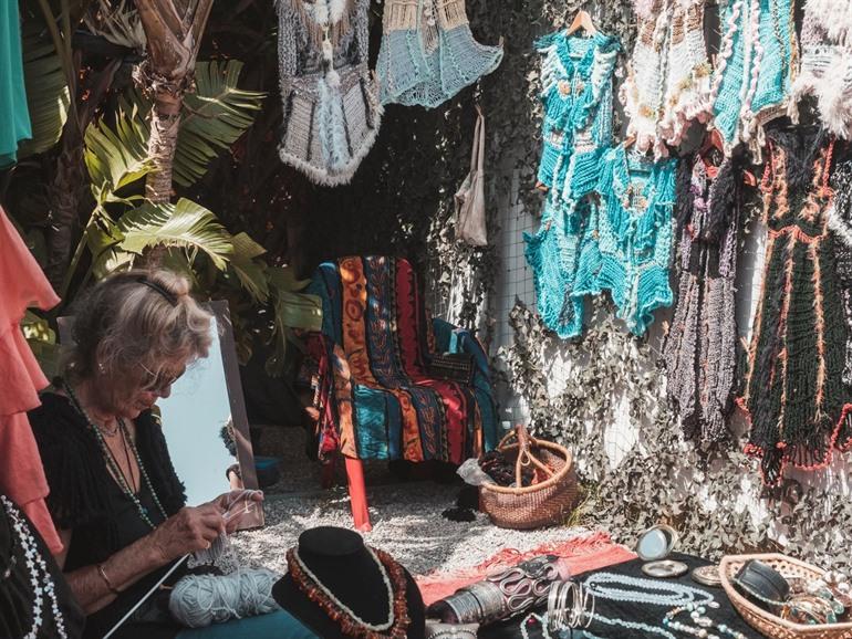 Handwerk op het hippie marktje Las Dalias
