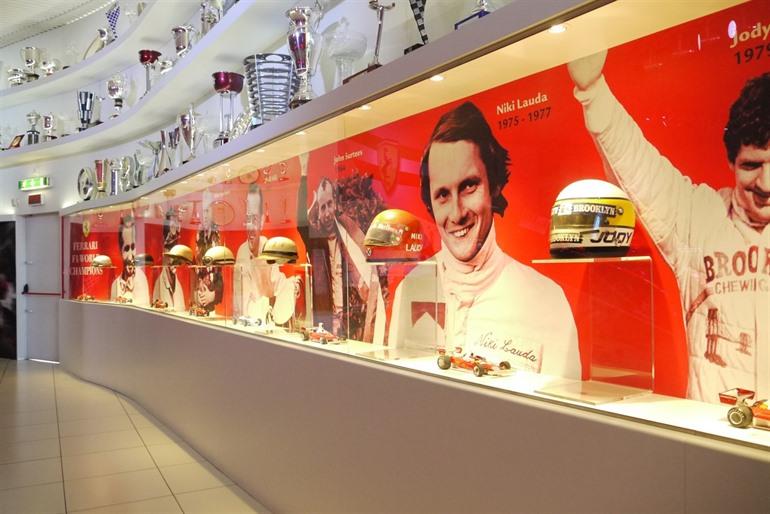 Het Enzo Ferrari Museum in Modena