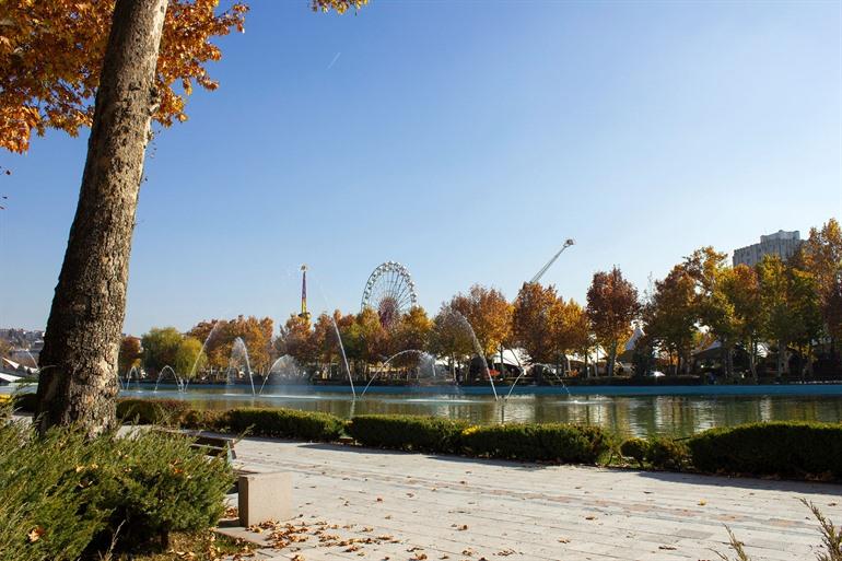Het Gençlik Parkı, recreatiepark in Ankara