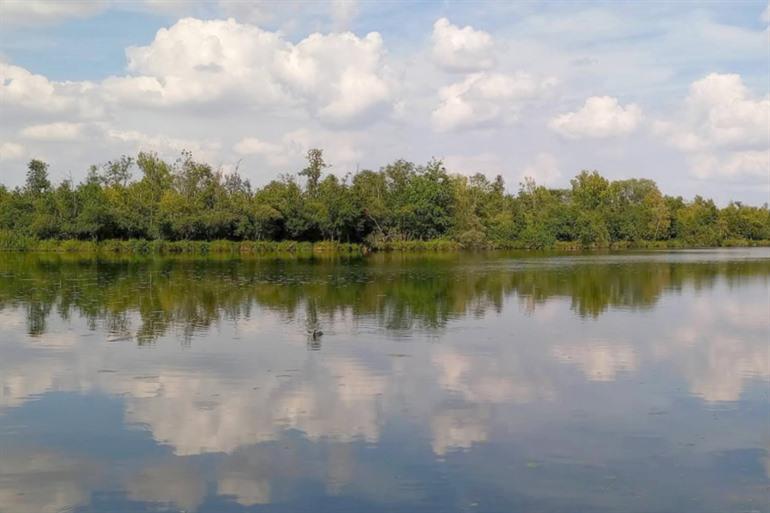 Het meer van Parc d'Isle