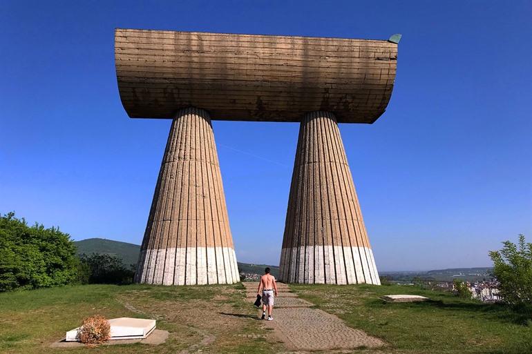 Het Mijnwerkersmonument, Mitrovica
