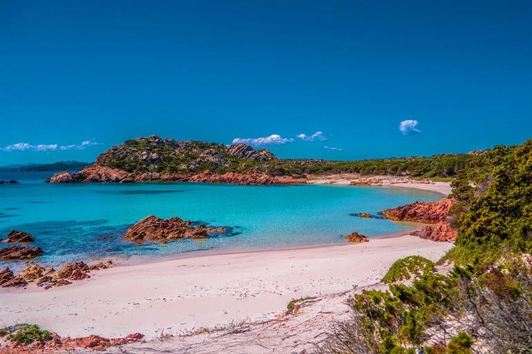 Het roze zandstrand, Spiaggia Rosa op Budelli, Sardinië