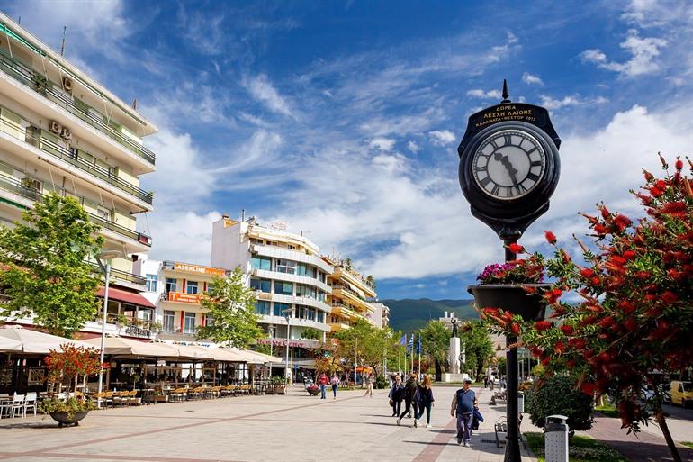 Het Vassileos Georgiou-plein in Kalamata