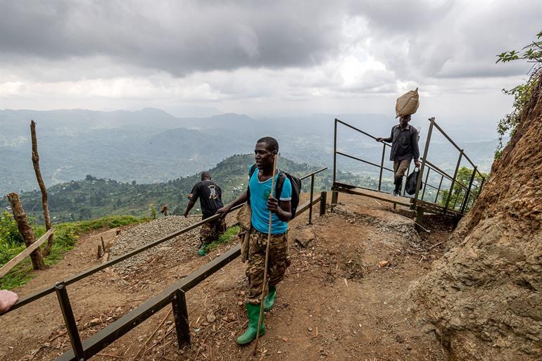 Hiken op de Mount Eglon met rangers