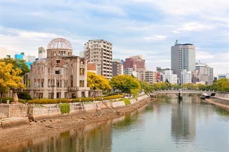 Hiroshima aan de kust van Japan