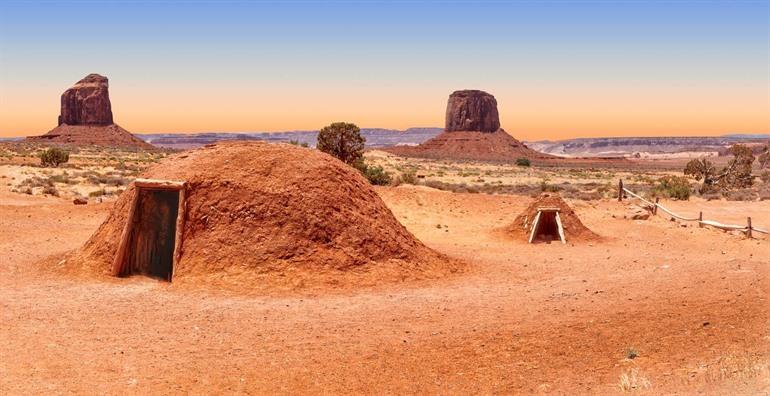 Hogans Monument Valley